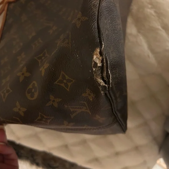 Louis Vuitton Neverful GM Monogram Brown Tote Bag - Picture 4 of 11